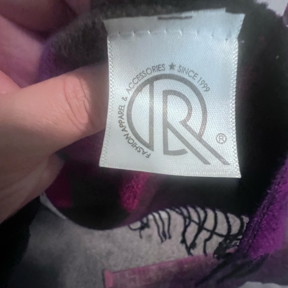 Colorful Aztec Patterned Shawl - Picture 5 of 6